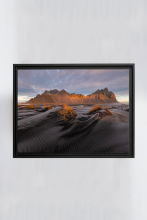 Tirage d'art encadré en noir de Stokksnes dans le sud de l'Islande