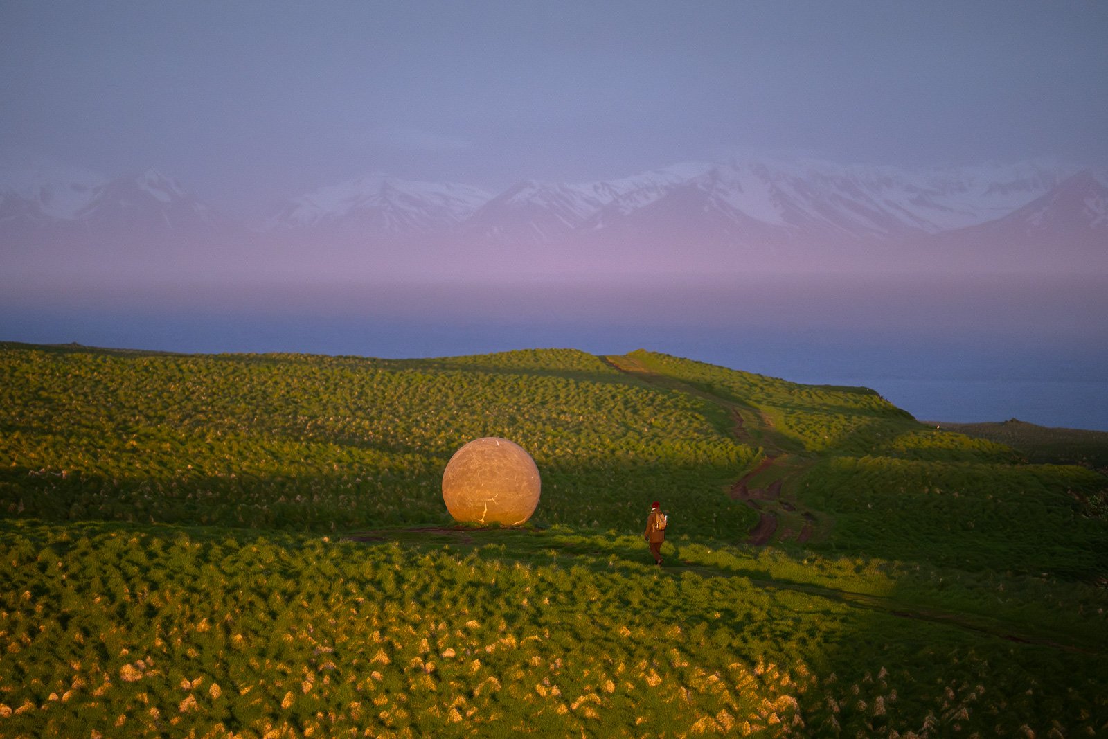 Photo du monument symbolisant le passage du cercle arctique sur l'île de Grimsey en Islande